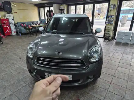 BMW 미니쿠퍼 R60 컨트리맨 연료펌프 릴레이 이상 CAS모듈 시동불능 다른 카센터 공업사에서 원인을 못찾아 견인된 시동불능현상을 모두 해결하여 차량을 정상적으로 살려드렸습니다. / 서울 도봉구 시공 사진