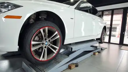 BMW 320i 휠보호를 위한 휠프로텍터 휠보레 시공~휠스크래치/휠기스방지/휠보호/휠가드/휠복원/휠도색대체~강남/송파/강동/하남/자동차튜닝/자동차외장관리/자동차튜닝샵~케렌시아카! / 서울 송파 시공 사진