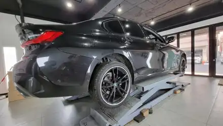 BMW 3시리즈 휠프로텍터 휠보레 화이트컬러 장착~휠보호/휠튜닝/휠기스방지/휠가드/휠스크래치/휠복원대체/휠도색~강남/송파/강동/하남 휠보레장착점/용품/자동차튜닝샵~케렌시아카! / 서울 송파 시공 사진