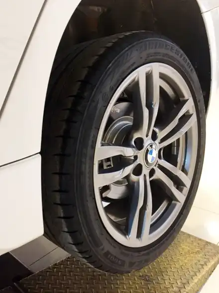BMW 320d 휠보레 휠프로텍터 시공~휠스크래치/휠기스방지/휠복원대체/휠가드/휠튜닝/휠커버~강남/송파/강동/하남 휠보레장착점! 자동차튜닝/용품/자동차튜닝샵~케렌시아CAR! / 서울 송파 시공 사진