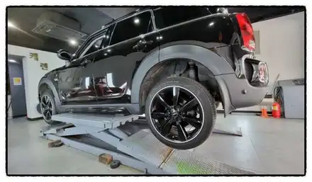 ★BMW 미니 휠프로텍터휠보레 19인치 화이트컬러 장착/휠긁힘/휠스크래치/휠보호/휠가드/외형복원/판금/도색/강남/송파/강동/하남/위례~자동차튜닝샵*케렌시아카! / 서울 송파 시공 사진