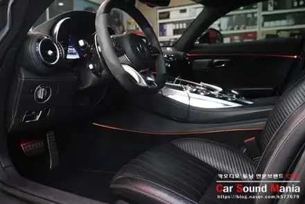 자동차 튜닝 대세 아이템 엠비언트 실내 화려함으로 변신한 벤츠AMG GTS / 서울 양천구 강서구 시공 사진