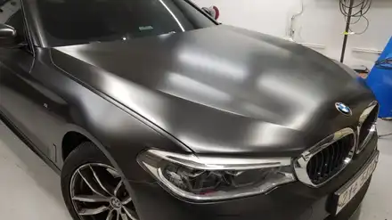 BMW 520d 전체랩핑 #사틴블랙 #에이버리 / 일산,김포,파주 시공 사진