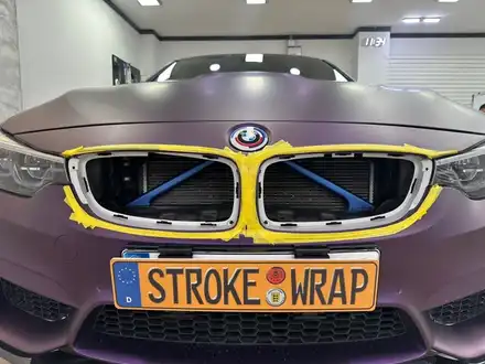 bmw f82 m4 스트럿바 포인트 랩핑 / 인천 남동구 논현동 시공 사진