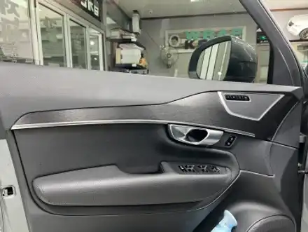 볼보 XC90 실내랩핑 블랙브러쉬로 우드죽이기 (포항) / 포항, 경주 시공 사진