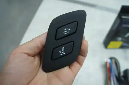 제주 그랜드 체로키 워크인 스위치로 동승석 시트를 쉽게 조절~! / 제주 시공 사진