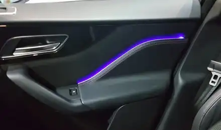 디케이튠 - 재규어 F-PACE 가변엠비언트 시공 / 서울 중랑구 시공 사진