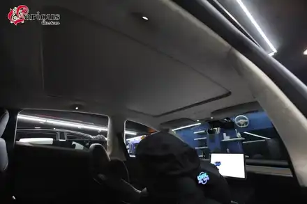 테슬라 모델y 전동썬루프 블라인드 세계최초 시공 / 부산 사상구 삼락동 시공 사진