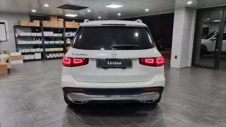벤츠GLB200d 22년식 차량에 순정 어라운드뷰, 세로그릴 시공 / 서울 중랑 시공 사진
