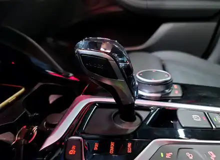 BMW G02 X4 크리스탈 기어노브 스타트 시동버튼 세트. 화려하고 고급스러운 분위기 장착. 시공 사진