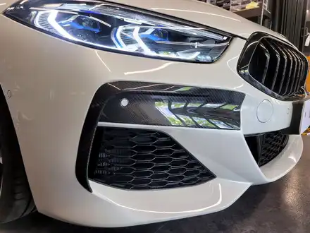 BMW 8시리즈 그란쿠페 프론트 카본 카나드. 작지만 확실한 변화. 시공 사진