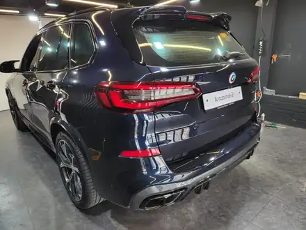 BMW G05 X5 LCI 블랙팩 머플러 디퓨저 교체 작업 50i 타입 시공 사진