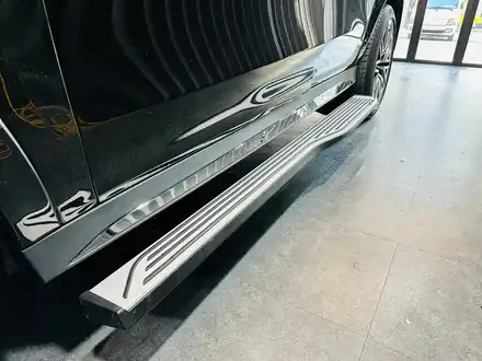 벤츠 GLE 53AMG 전동 사이드스텝. 시공 사진