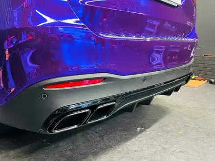 벤츠 신형 GLS580 AMG 디퓨저. AMG 리어 디퓨저로 새로워지는 뒷모습. 시공 사진