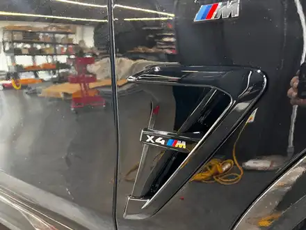 BMW G02 X4 드레스업 (스포일러 + 미러 + 프론트립 + 휀다). 시공 사진