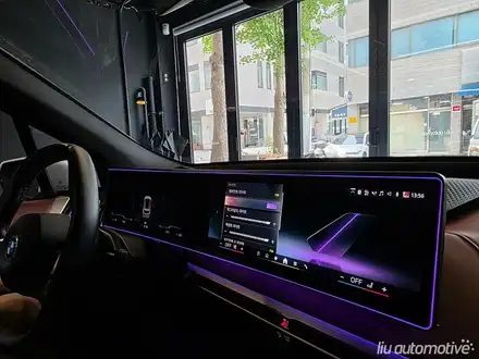 BMW iX 계기판 엠비언트 확장 인테리어 작업. 시공 사진