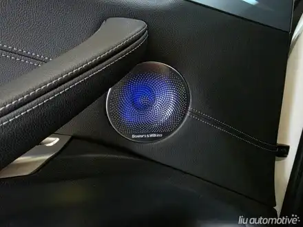 BMW G02 X4 엠비언트 스피커 시공 작업. 시공 사진