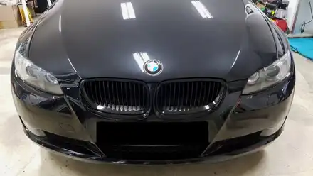 BMW E93 328i 컨버터블 그릴랩핑+광각미러교체+엠블럼포인트[수원랩핑+동탄랩핑+진팩토리+BMWE93 328i +광각미러교체+그릴랩핑+엠블럼포인트] / 화성 동탄 시공 사진