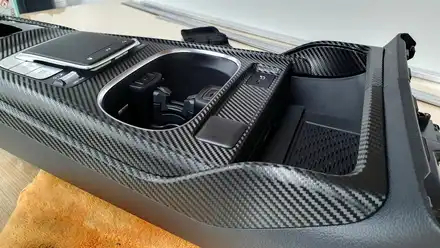 벤츠 CLA45S AMG 실내 센터페시아 카본랩핑[화성랩핑.오산랩핑.동탄랩핑.수원랩핑.진팩토리.벤츠CLA45SAMG.CLA45S랩핑.실내카본랩핑] / 화성 남여울 시공 사진