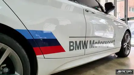 BMW 118D 커스텀 포인트데칼[#화성랩핑#동탄랩핑#수원랩핑#진팩토리#BMW데칼#BMW118D#1시리즈#포인트랩핑] / 화성 남여울 시공 사진