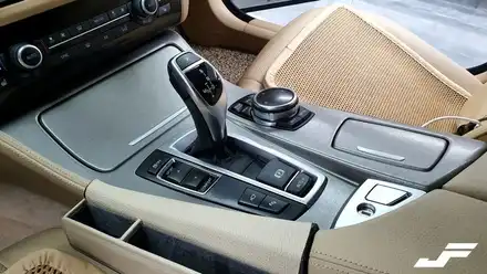 BMW F10 5시리즈 실내랩핑[#화성랩핑#동탄랩핑#수원랩핑#진팩토리#BMW실내랩핑#F10실내랩핑#브러쉬드티타늄] / 화성 남여울 시공 사진