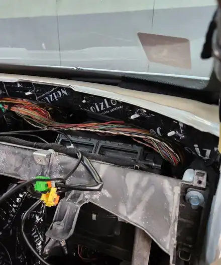 벤츠 CLS W219 실내 크레파스 냄새 제거했습니다! / 부산 강서 시공 사진