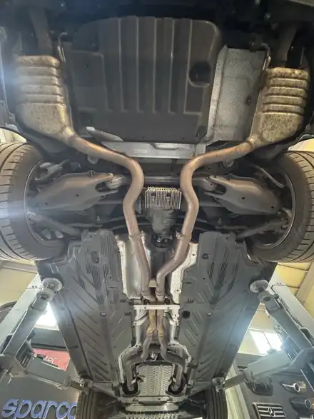 벤츠 C63 AMG W205 전자식 커스텀 가변배기 세팅 ! 엔드 시스템 세팅 ECU맵핑 스테이지1팝앤뱅 - #춘천매드모터스#춘천튜닝#춘천가변배기#춘천배기#춘천구조변경#춘천사고수리 / 강원도 춘천 시공 사진