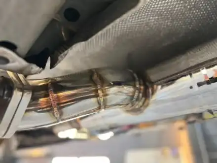 춘천 매드모터스 - 벤츠CLA45AMG W176  전자식듀얼가변배기 세팅 !  잘못된 가공된 순정배기 탈거 ! / 강원도 춘천 시공 사진