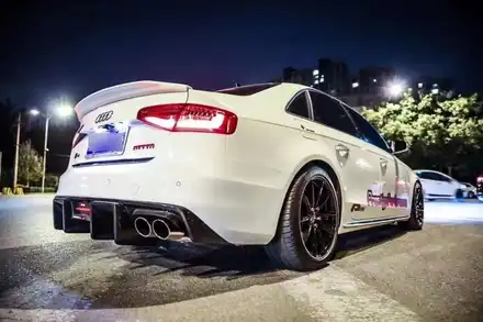 [AUDI] 2015 아우디 A4에서 RS4 완벽 변신! RS4 전면 풀 개조 키트로 스포티한 스타일 완성! / 충청 금산 시공 사진
