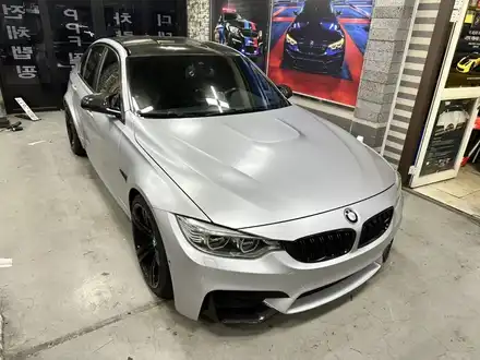 bmw m3 래핑 색상은 사틴 실버 메탈릭 전체랩핑 시공 (f80) / 부천, 광명, 시흥 시공 사진