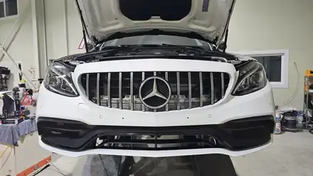 BENZ W205 C63 풀 바디킷 컨버전 튜닝 / 시흥시 거모동 시공 사진