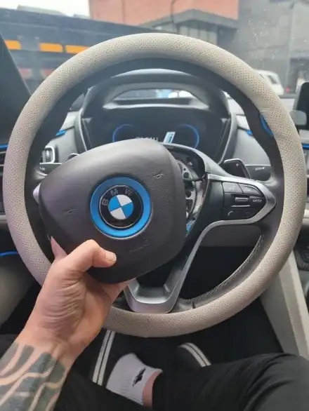 BMW i8 핸들 주문제작 / 전남 여수 시공 사진