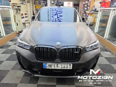 일산 BMW X4 랩핑차량 앞범퍼 사고수리후 같은회사 필름 재랩핑 모토자인 / 고양 일산서구 시공 사진