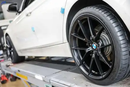 [BMW F30 320i] M4 CS 스타일 19인치 PCD 120 5홀 휠 타이어 교환 / 부산 정관 BMW 19인치 M763 휠 / 휠 인치업 무브모터스 / 부산 기장군 시공 사진