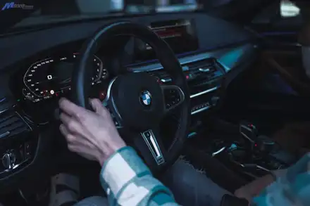 [BMW F90 M5] 팝콘 배기음 증폭 BMW F바디 G바디 순정 가변밸브 제어 모듈 리버스워크 보펜 장착 / 부산 기장군 시공 사진