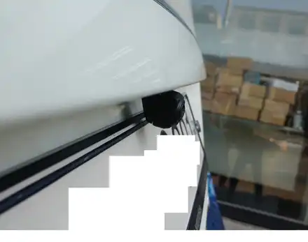 쌍용 티볼리 차량에 사각지대 제로에 도전하는 옴니드라이브 제품과 파인드라이브 몬스터5 네비매립. / 서초구 서초동 시공 사진