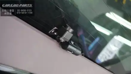 실시간 후방 시야 확보를 위한 6세대 포드 익스플로러 전용 디지털룸미러 안전옵션 장착. / 서초구 서초동 시공 사진