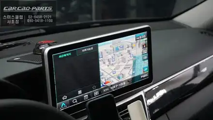 벤츠E350차량 12.3인치 모니터 교체후 고화질 출력이 가능한 M2C-200A PLUS셋탑형 매립. / 서울 서초, 반포, 강남 시공 사진