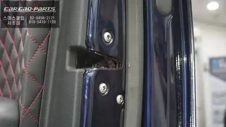 제네시스G70차량에 빠져있는 상징적인 고급옵션! 카카오파츠 고스트도어 에스클로징 튜닝 작업. / 서울 서초, 반포, 강남 시공 사진