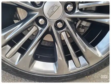 [전주 휠복원 첨단타이어] 캐딜락 CT6 순정20인치 휠복원 휠도색 휠수리 정읍익산김제휠복원, 군산광주대전휠복원튜닝,충남충북휠복원,서천대천휠, 전주휠타이어튜닝인치업,휠용접굴절 / 전주 시공 사진