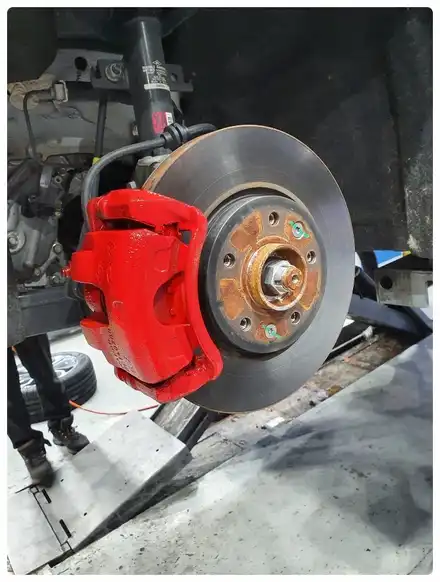 [전주휠복원 첨단타이어]SM6 순정18인치 휠교체+타이어조합(금호타이어 245/45R18 솔루스TA31)+우레탄전용 캘리퍼도색(레드)정읍휠,익산김제군산휠,순창남원휠복원,대전휠광주휠 / 전주 시공 사진