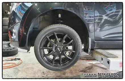 [전주휠복원 첨단타이어] 스파크 14인치 깡통휠->15인치 인치업!(디센트 매트블랙 경차전용 사제휠) / 전주 시공 사진
