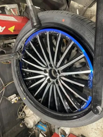 [전주 휠복원 첨단타이어] 벤츠 CLS 300d 19인치 AMG휠 ⇒ CLS 450 20인치 AMG 신형마차휠 인치업 튜닝 김제군산익산휠복원,대전광주휠복원,여수목포휠복원,휠타이어 / 전주 시공 사진