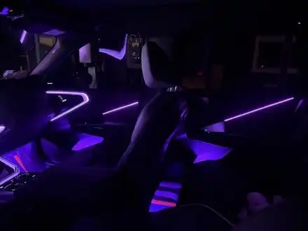 천안 BMW X3 M50 엠비언트 시공으로 순정만 있을때 보다 더 화사하게 바뀐 실내 / 천안시 동남구 시공 사진