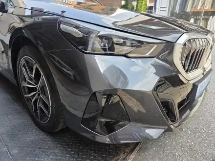 BMW i4 앞범퍼,조수석 전펜더 판금도색 완벽 복원 -판교자동차외형복원- / 경기 성남 시공 사진