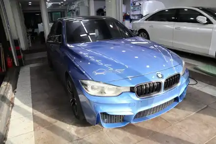 [파츠클럽] BMW F30 320d M3룩 앞범퍼 교체와 카본 그릴과 미러커버까지 튜닝해볼까? / 서울 양천 시공 사진