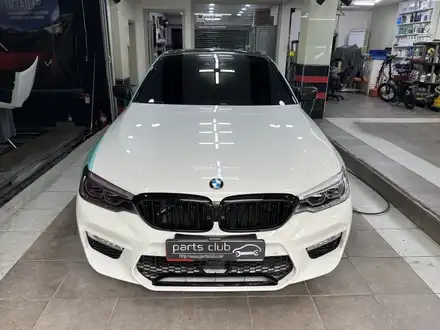 BMW G30 520d 앞범퍼 본넷 사고 자차보험처리 수리 M5룩 바디킷 교체 / 서울 양천 시공 사진