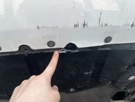 BMW G20 330e 앞범퍼 하단 언더커버 파손 부분 수리 순정 부품 교체 / 서울 양천 신정동 시공 사진