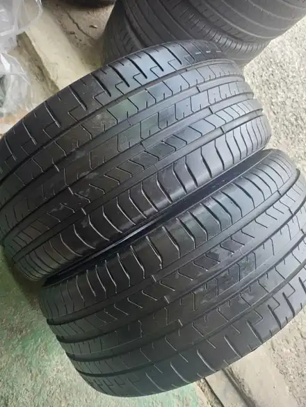 275 40 22 피렐리 피제로 pz4 신품수준 중고타이어 2본 59만원 판매 BMW X7 순정타이어 / 경기 포천 소흘 시공 사진