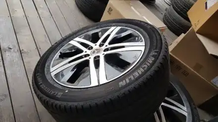 벤츠 신형 GLE300 19인치 휠과 미쉐린타이어  한대분 69만원 판매 / 경기 포천 소흘 시공 사진